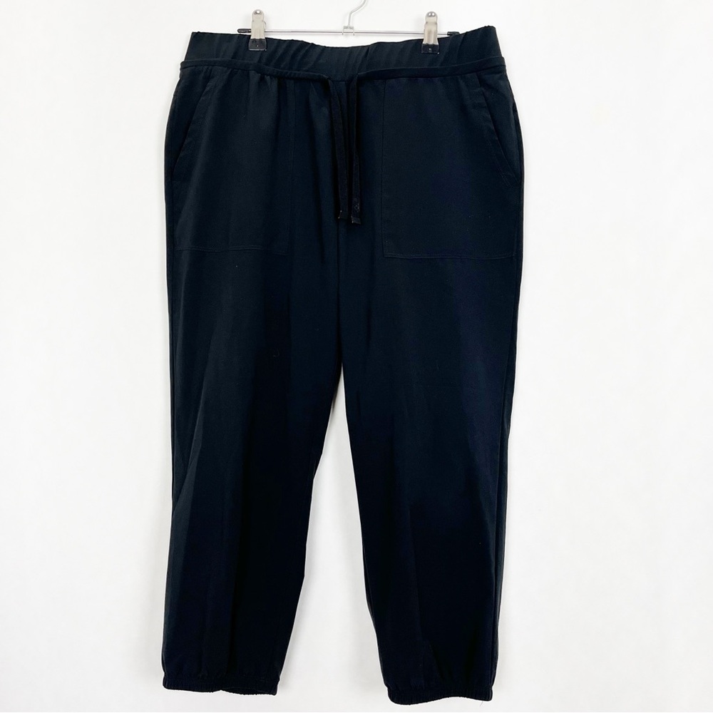 Lolë Women’s Black Cropped Athletic Track Pants Size Medium Pockets‎